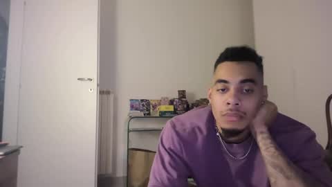 Snapshot of magicsempai chatting on February 2025 12:05:02 PM Magicsempai online show from February 2025 12:05:02 PM