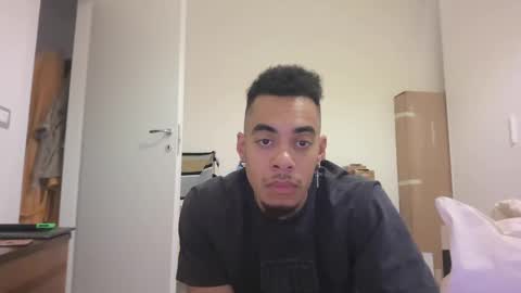 Snapshot of magicsempai chatting on February 2025 12:23:02 PM Magicsempai online show from February 2025 12:23:02 PM