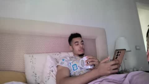 Snapshot of magicsempai chatting on March 2025 03:02:01 PM Magicsempai online show from March 2025 03:02:01 PM