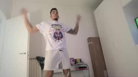 Snapshot of magicsempai chatting on March 2025 11:44:02 AM Magicsempai online show from March 2025 11:44:02 AM