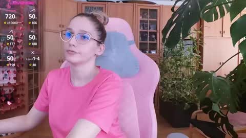 Nicole online show from February 2025 11:43:02 AM