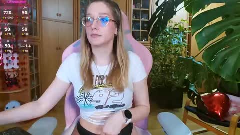 Nicole online show from February 2025 02:42:02 AM