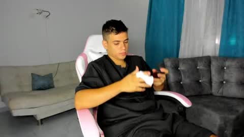Snapshot of magnificent_star18 chatting on June 2026 02:41:02 PM RONALD online show from June 2026 02:41:02 PM