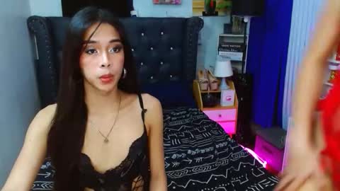 Snapshot of magnificenttranny chatting on December 2025 06:23:01 PM BELLA AND HANA online show from December 2025 06:23:01 PM