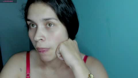 Snapshot of mahiia_1 chatting on April 2026 03:12:02 AM Mahiia online show from April 2026 03:12:02 AM