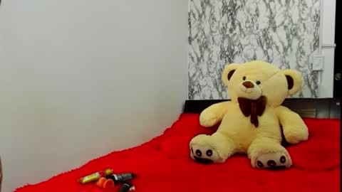 Snapshot of maia_bronce chatting on September 2025 10:04:02 AM Maia Bronce online show from September 2025 10:04:02 AM