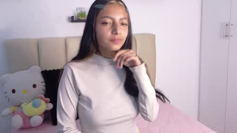 maia_soler online show from November 2025 01:46:01 PM