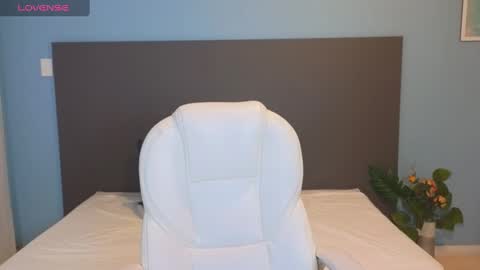 Maiaa Ruiz  online show from February 2025 12:45:02 PM