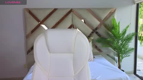 Maiaa Ruiz  online show from March 2025 02:07:01 PM