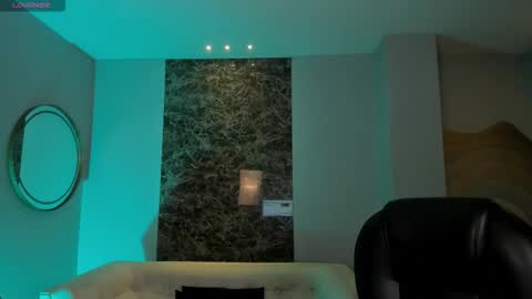  Maia  online show from November 2025 08:19:01 PM