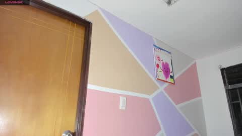   online show from February 2025 04:07:02 AM