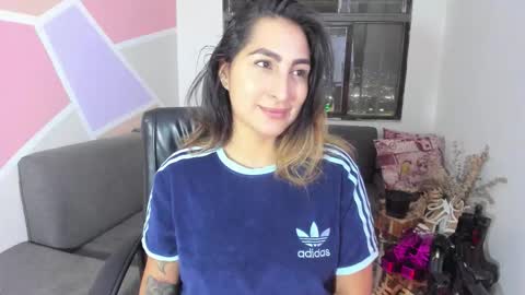   online show from November 2025 12:33:01 AM