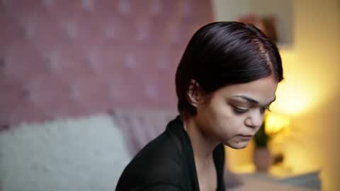  Maia  online show from October 2025 10:58:02 PM