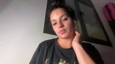 Snapshot of maiapark chatting on June 2026 11:53:02 PM Maia online show from June 2026 11:53:02 PM