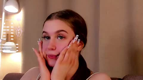 Lucy online show from February 2025 07:47:02 PM