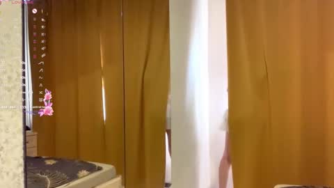 Snapshot of maidacompston chatting on September 2025 09:14:01 AM Elina online show from September 2025 09:14:01 AM