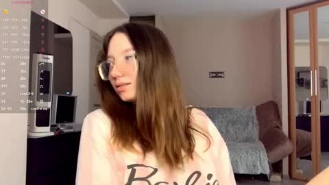 Snapshot of maidacompston chatting on January 2026 08:07:01 AM Elina online show from January 2026 08:07:01 AM