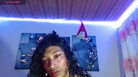 Snapshot of maidi_hot chatting on January 2025 01:03:02 PM Bella Maidi online show from January 2025 01:03:02 PM