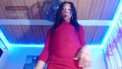 Snapshot of maidi_hot chatting on January 2025 12:07:02 PM Bella Maidi online show from January 2025 12:07:02 PM