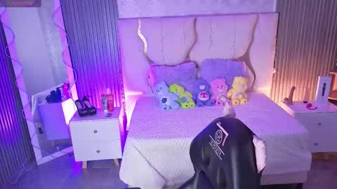 maiily_tay online show from January 2026 11:48:02 AM