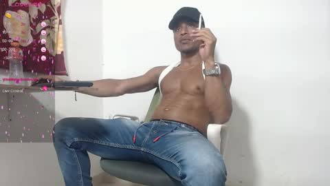 Snapshot of maik_alen chatting on June 2026 01:18:01 AM . Maik Alen . online show from June 2026 01:18:01 AM