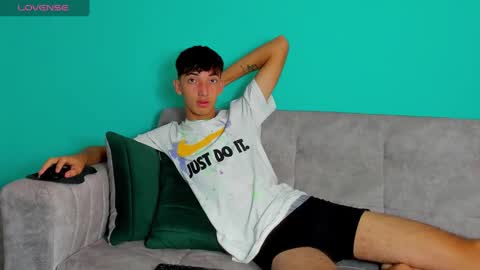 Snapshot of maikol_ortizz chatting on September 2025 12:26:01 PM Maikol online show from September 2025 12:26:01 PM