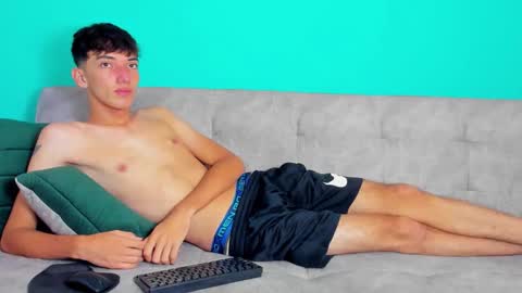 Snapshot of maikol_ortizz chatting on September 2025 12:27:02 PM Maikol online show from September 2025 12:27:02 PM