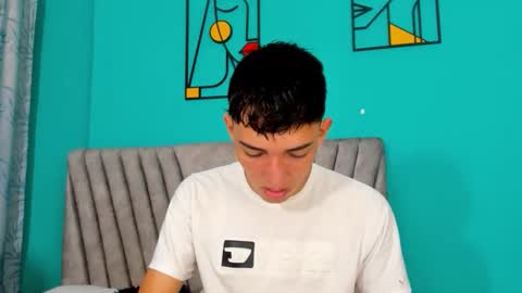 Maikol online show from April 2026 12:43:01 PM