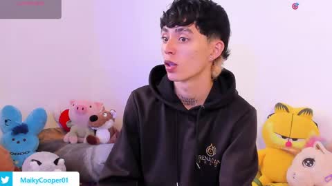 maiky_cooper01 online show from April 2026 02:43:02 PM