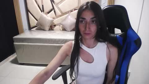 Maily online show from October 2025 02:59:02 AM