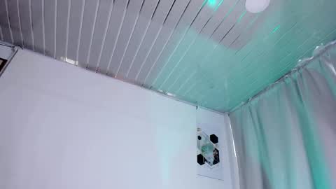 Snapshot of mailyn_1 chatting on January 2026 05:27:02 PM Mailyn online show from January 2026 05:27:02 PM