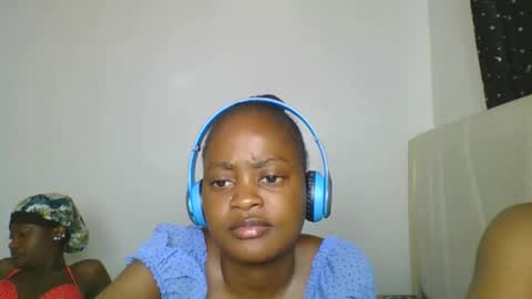 maira luv1 online show from April 2026 09:56:01 PM