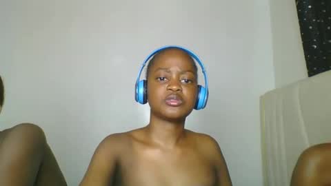 maira luv1 online show from April 2026 10:08:02 PM