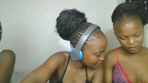 maira luv1 online show from April 2026 10:26:01 PM