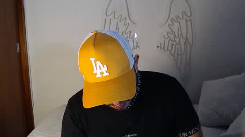 Snapshot of maison_xmed chatting on February 2026 05:57:02 PM maison_xmed online show from February 2026 05:57:02 PM