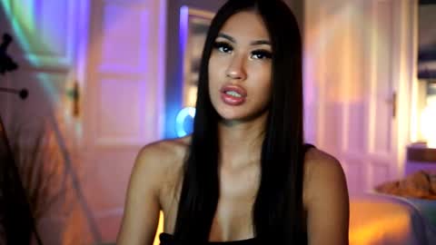 Snapshot of maistream chatting on September 2025 12:40:01 PM Mai online show from September 2025 12:40:01 PM