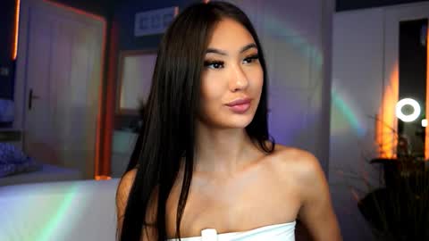 Snapshot of maistream chatting on November 2025 07:40:02 PM Mai online show from November 2025 07:40:02 PM