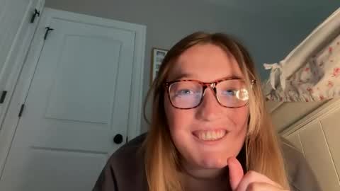 maisystellaxx online show from July 2026 12:31:01 AM