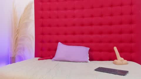 maite_smith69 online show from March 2025 03:28:02 PM