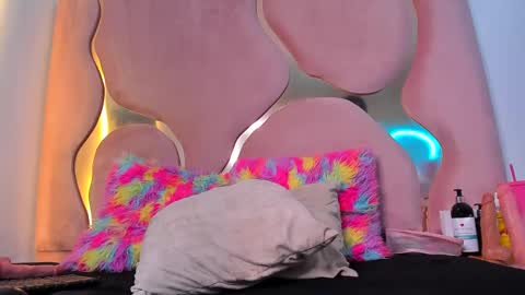 maite online show from March 2025 05:06:02 PM