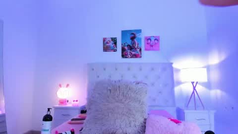 Snapshot of maithe_022 chatting on May 2026 06:58:01 PM mai online show from May 2026 06:58:01 PM
