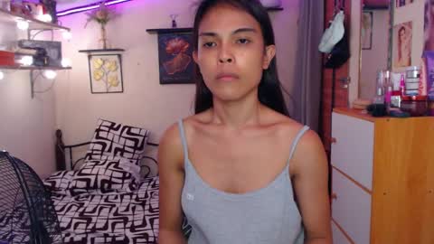Bella online show from May 2026 03:33:02 PM