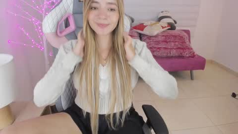 Snapshot of majo_gomez chatting on December 2024 06:56:02 PM Majo online show from December 2024 06:56:02 PM