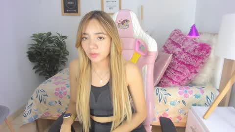 Snapshot of majo_gomez chatting on February 2025 05:53:01 PM Majo online show from February 2025 05:53:01 PM