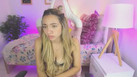 Snapshot of majo_gomez chatting on February 2025 06:21:01 PM Majo online show from February 2025 06:21:01 PM