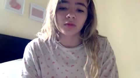 majo_gomezz online show from March 2026 05:49:02 PM