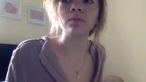 majo_gomezz online show from April 2026 05:30:01 PM