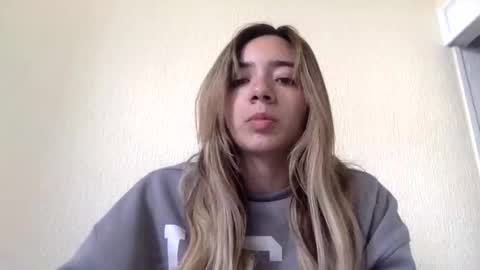 majo_gomezz online show from May 2026 03:28:02 PM