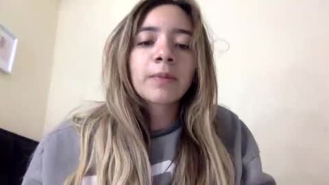 majo_gomezz online show from May 2026 03:45:02 AM