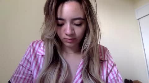 majo_gomezz online show from May 2026 02:33:02 PM